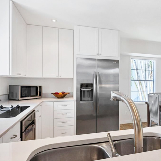 White cabinets in North Port White cabinets